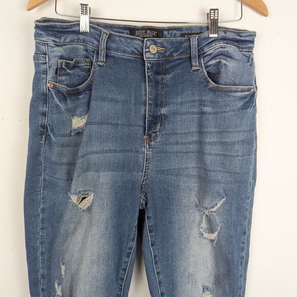 Judy Blue Mid Wash High Rise Distressed Boyfriend Jeans‎ Size 15|32 - Picture 3 of 9